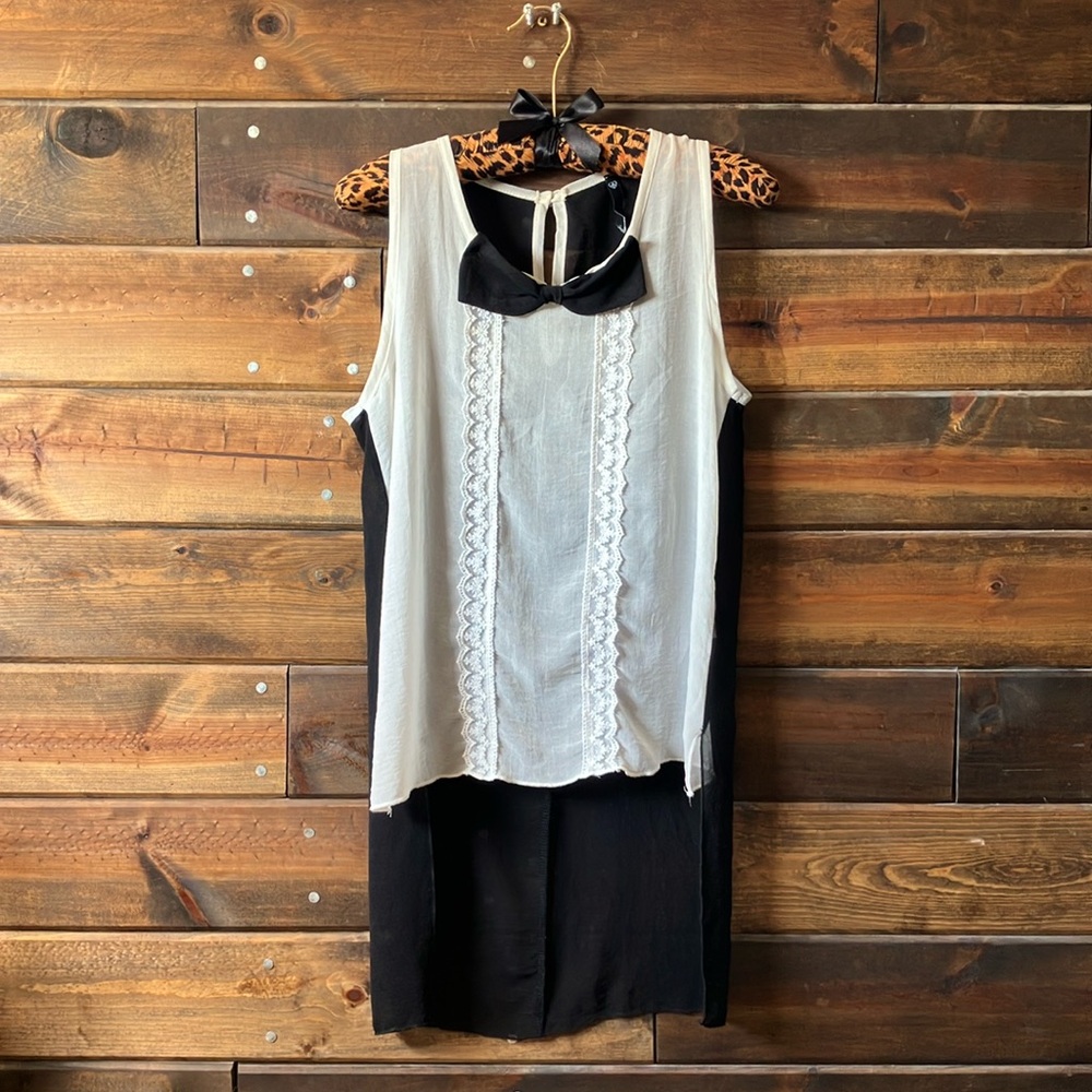 🖤ADORABLE🖤 Tuxedo Tank